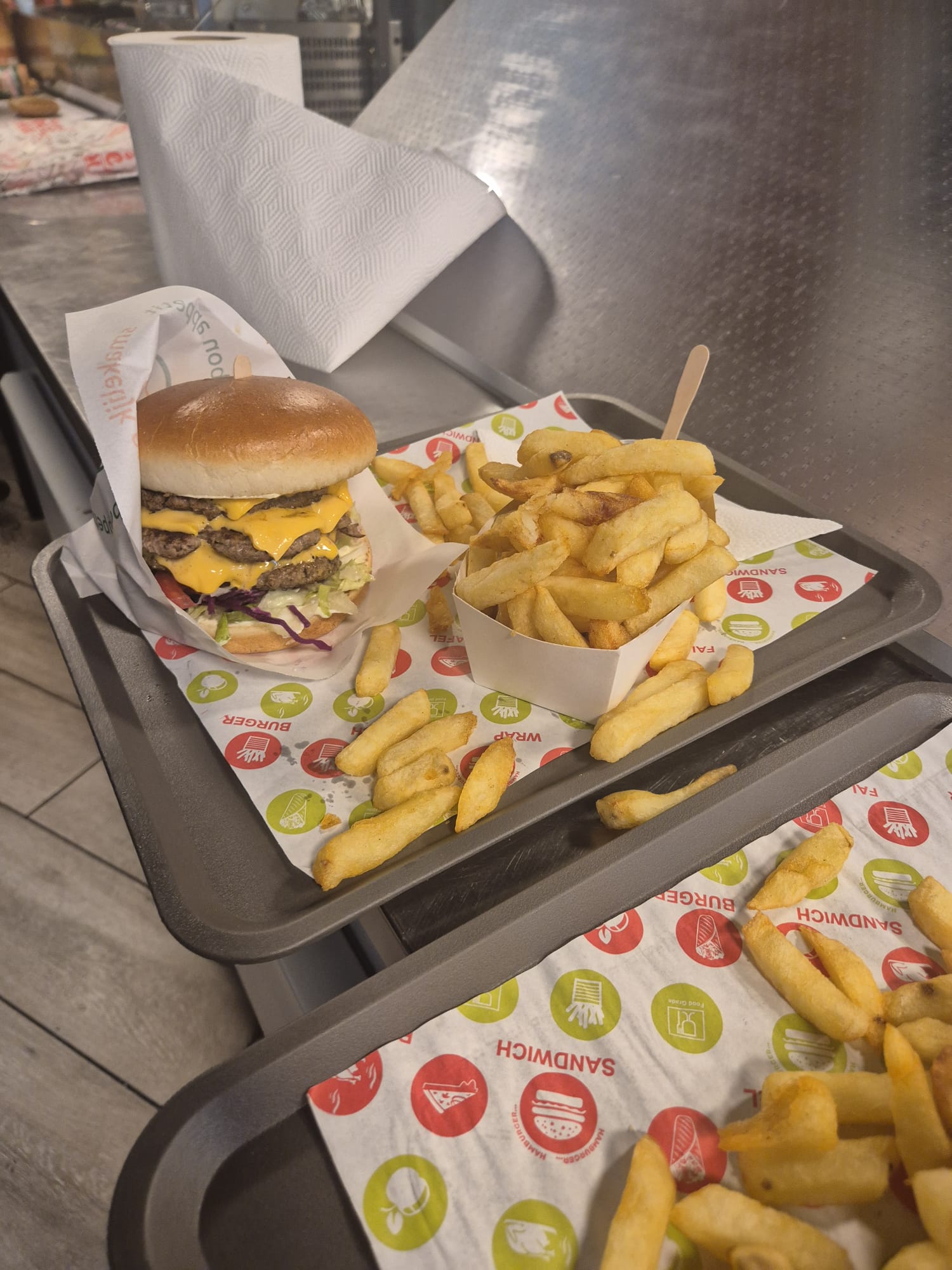 Intérieur du restaurant Alibaba Snack
