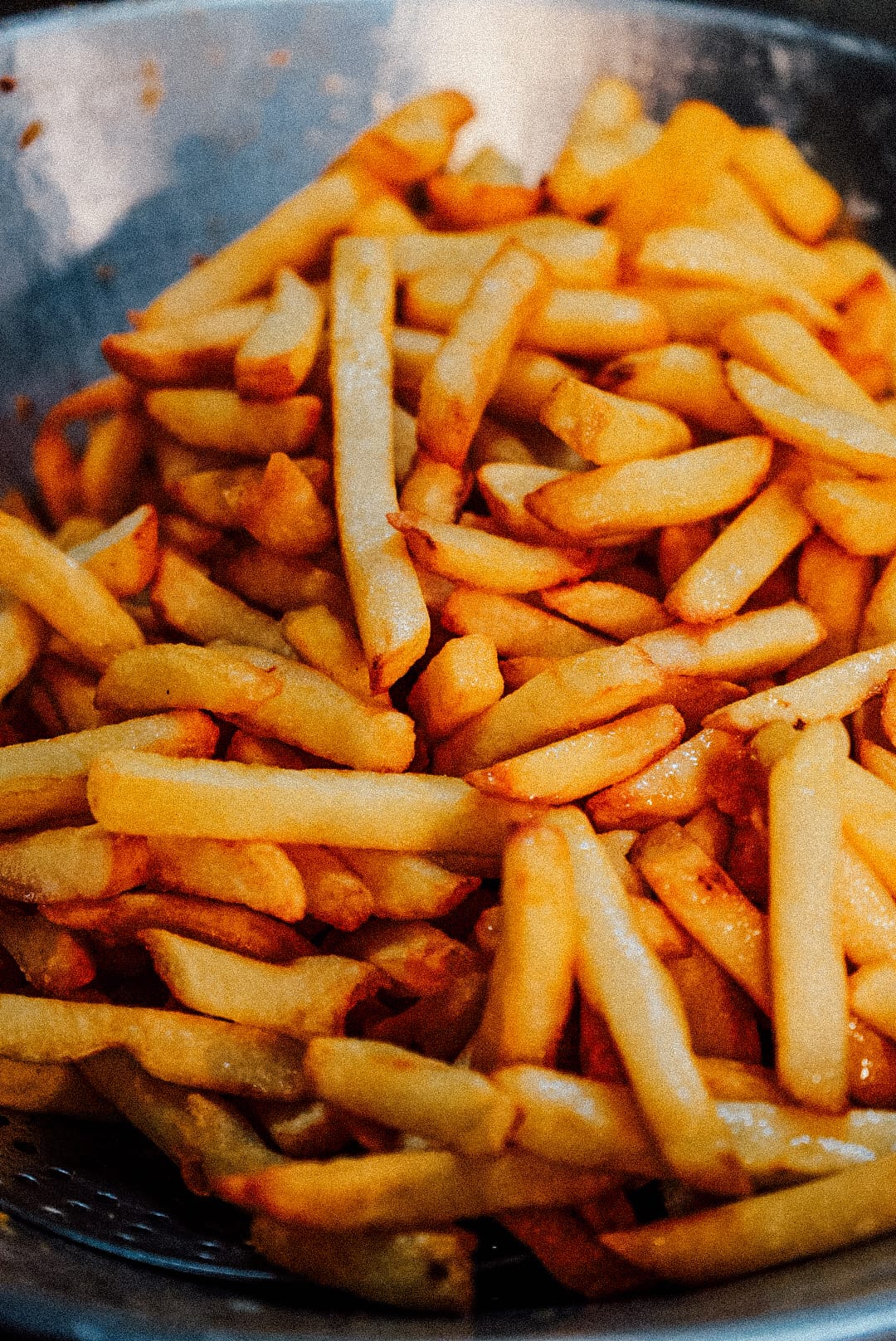 Fricadelle et frites fraîches